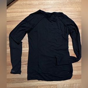 Lululemon black long sleeve shirt